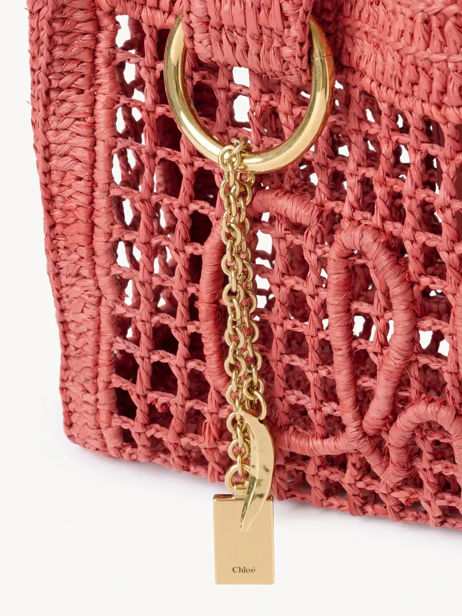 Chloé Small Summer Banana east-west tote bag with strap in raffia | Thumbnail 7 Chloé Small Summer Banana east-west tote bag with strap in raffia | Thumbnail 7