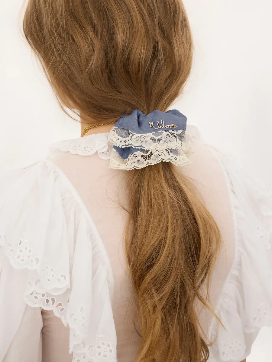 Chloé The Chloé Poetic scrunchie in silk & lace | Thumbnail 3 Chloé The Chloé Poetic scrunchie in silk & lace | Thumbnail 3