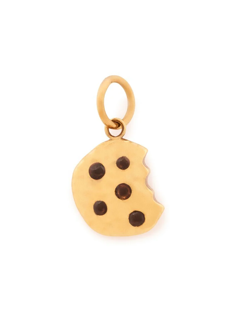 Cookie charm in brass Cookie charm in brass