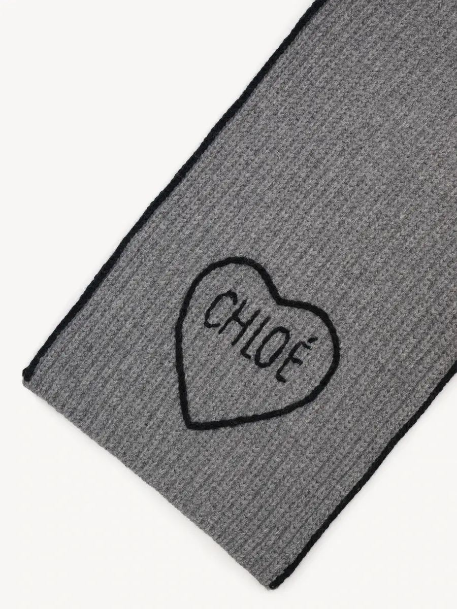 Chloé The Chloé Encoeur scarf in wool & cashmere | Thumbnail 4 Chloé The Chloé Encoeur scarf in wool & cashmere | Thumbnail 4