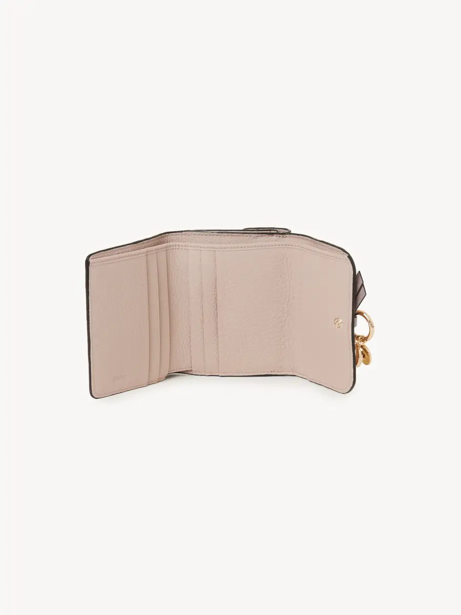 Chloé Small Alphabet tri-fold in grained leather | Thumbnail 5 Chloé Small Alphabet tri-fold in grained leather | Thumbnail 5