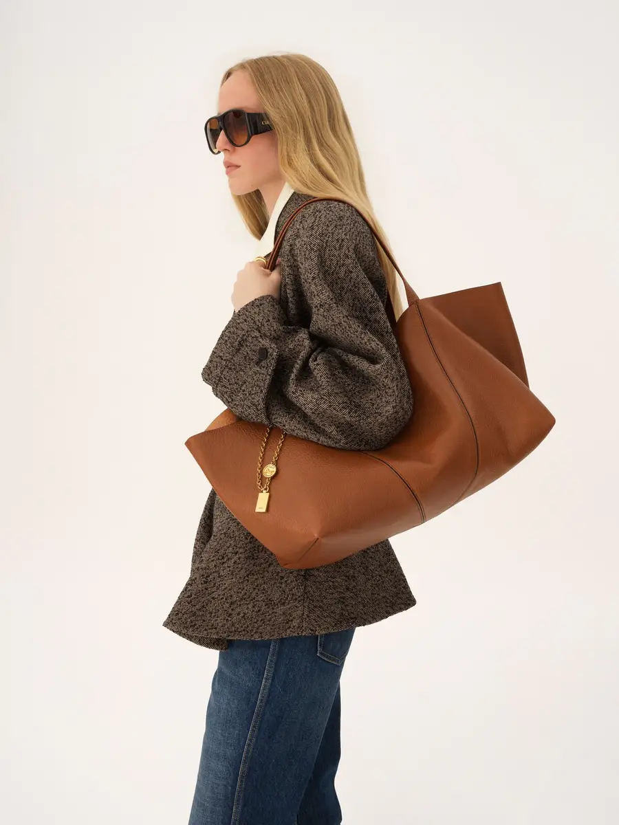Chloé Chloé Spin east-west tote bag in grained leather | Thumbnail 3 Chloé Chloé Spin east-west tote bag in grained leather | Thumbnail 3