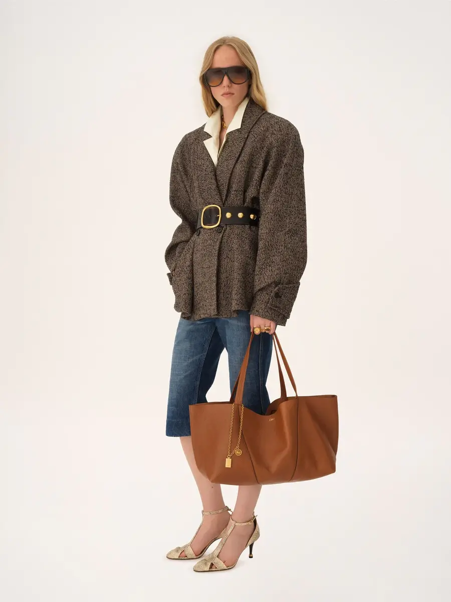 Chloé Chloé Spin east-west tote bag in grained leather | Thumbnail 7 Chloé Chloé Spin east-west tote bag in grained leather | Thumbnail 7