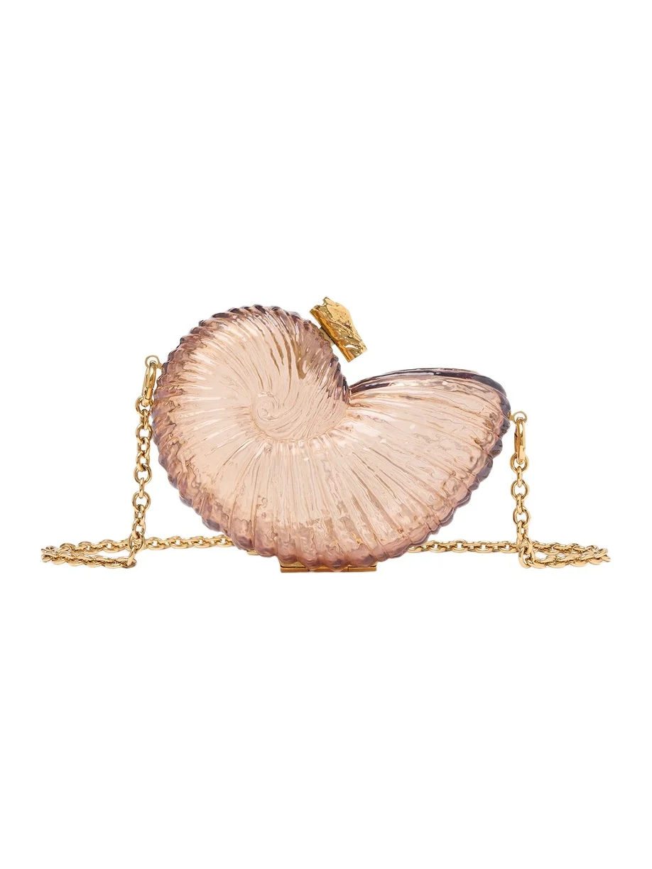 Sea Treasures shell minaudière in plexiglass Sea Treasures shell minaudière in plexiglass