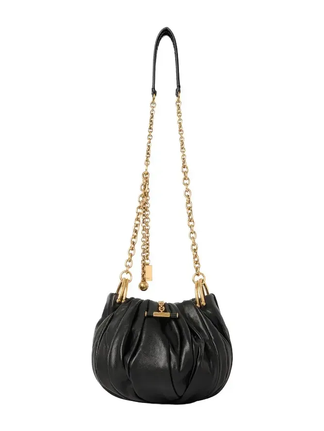 Chloé Plissé shoulder bag with chain in pleated leather Chloé Plissé shoulder bag with chain in pleated leather