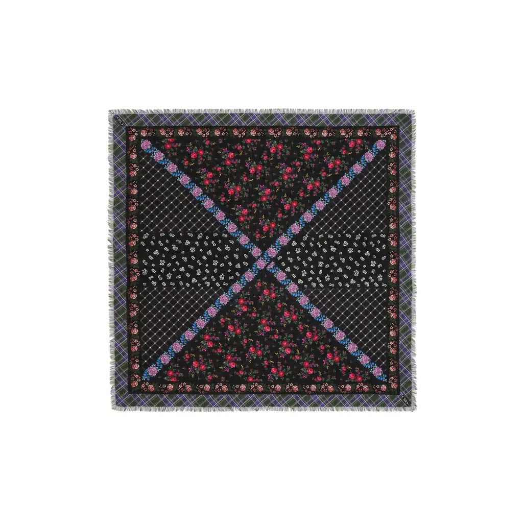 The Chloé Folk square scarf in wool The Chloé Folk square scarf in wool