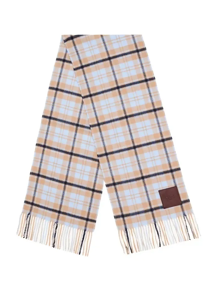 The Chloé Covering scarf in alpaca wool