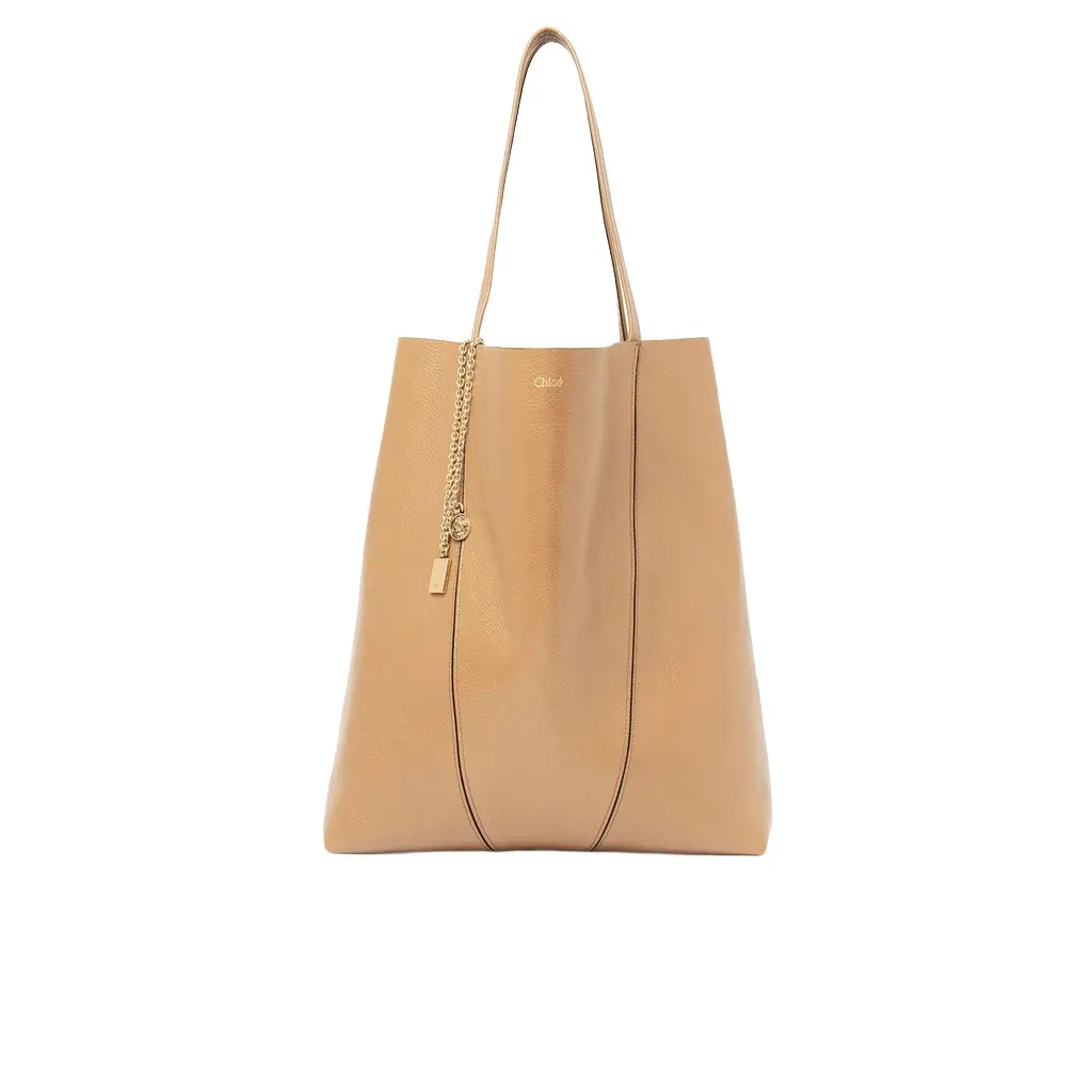 Chloé Large Chloé Spin tote bag in grained leather | Image 1 Chloé Large Chloé Spin tote bag in grained leather | Image 1