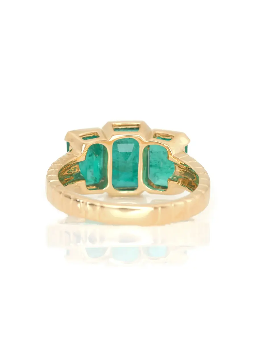 YI COLLECTION Emerald Tonal Rhythm Ring | Thumbnail 3 YI COLLECTION Emerald Tonal Rhythm Ring | Thumbnail 3