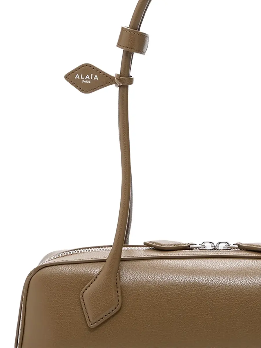 ALAÏA Medium Goatskin Le Teckel Bag | Thumbnail 2 ALAÏA Medium Goatskin Le Teckel Bag | Thumbnail 2