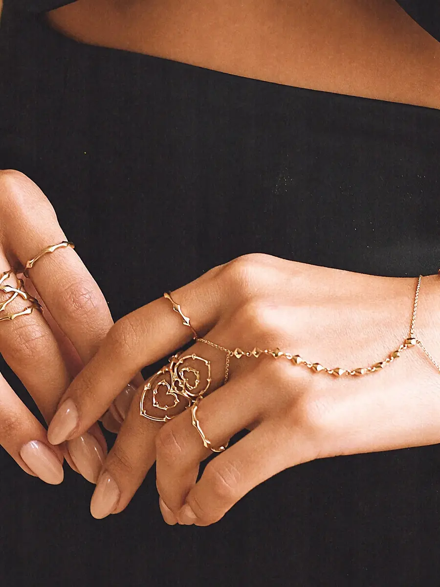 REIGN LA Rani Thorn Hand Chain | Thumbnail 2