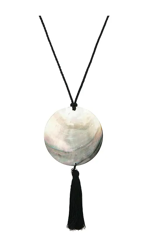 Lovers and Friends Jordan Shell Necklace | Thumbnail 2 Lovers and Friends Jordan Shell Necklace | Thumbnail 2