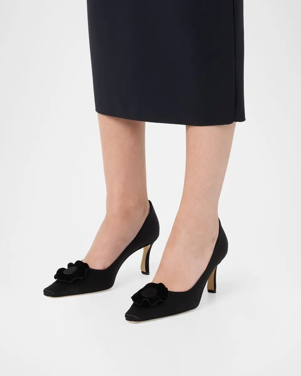 Manolo Blahnik 95mm Fortan Satin Pumps | Thumbnail 2