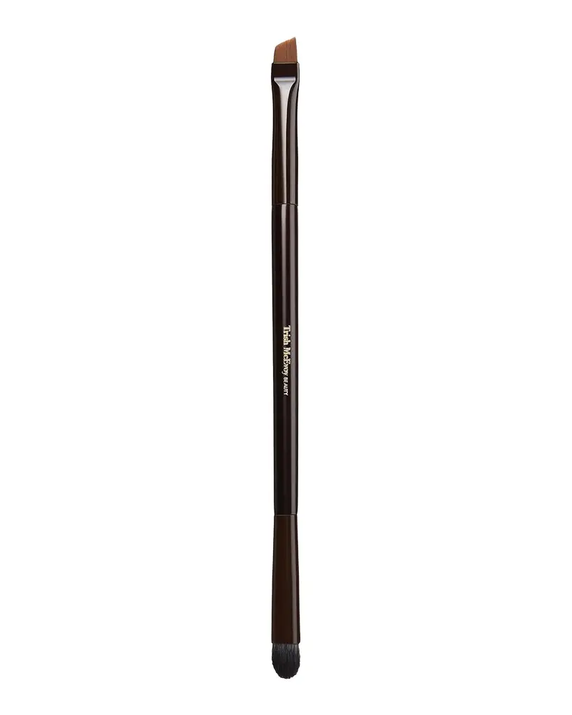 Trish McEvoy Dual-Ended Eyeliner & Smudge Brush | Image 1 Trish McEvoy Dual-Ended Eyeliner & Smudge Brush | Image 1