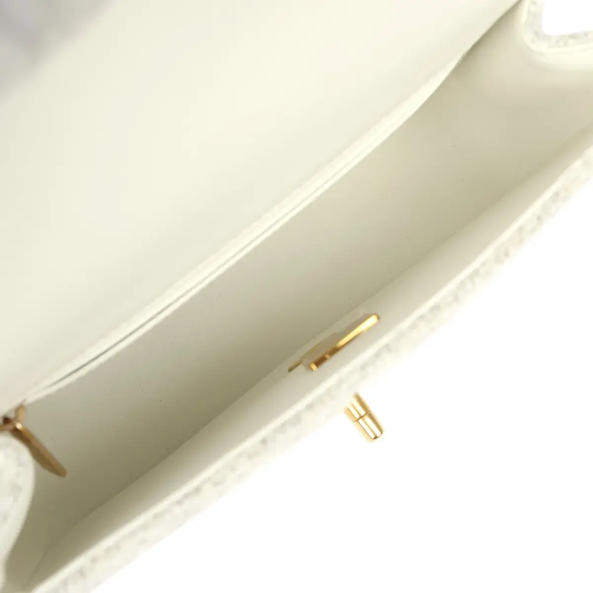 Chanel Chanel Mini CC Rectangular Flap Bag with Top Handle White Tweed Brushed Gold Hardware | Thumbnail 8 Chanel Chanel Mini CC Rectangular Flap Bag with Top Handle White Tweed Brushed Gold Hardware | Thumbnail 8