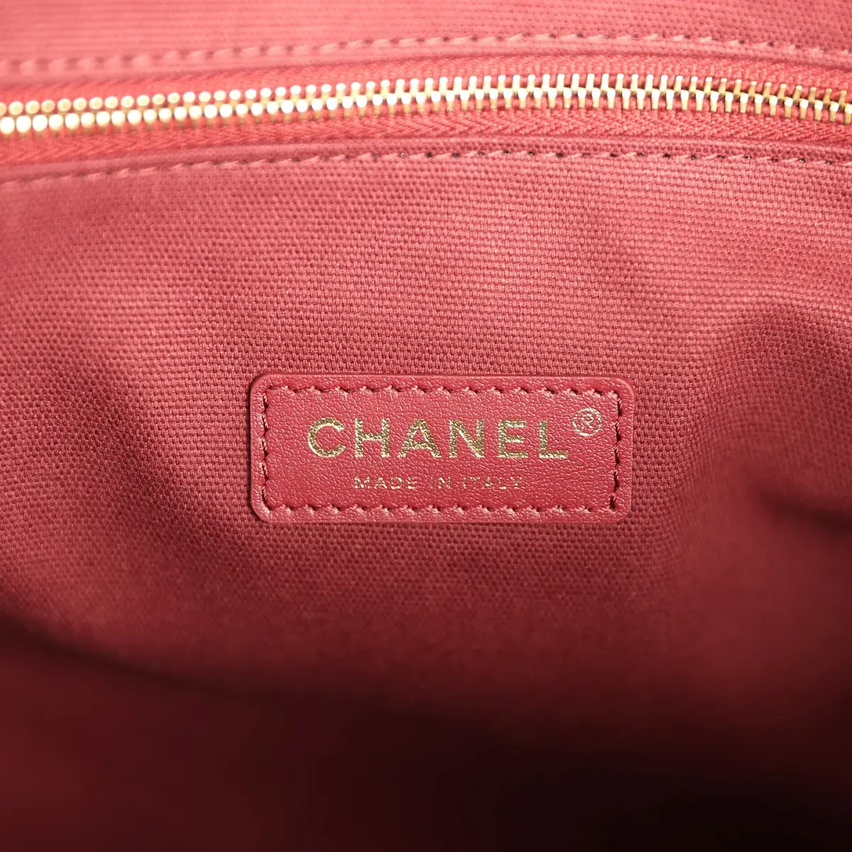 Chanel Chanel XXL "It Girl" Shopping Tote Dark Green Croc Embossed Calfskin Gold Hardware | Thumbnail 14