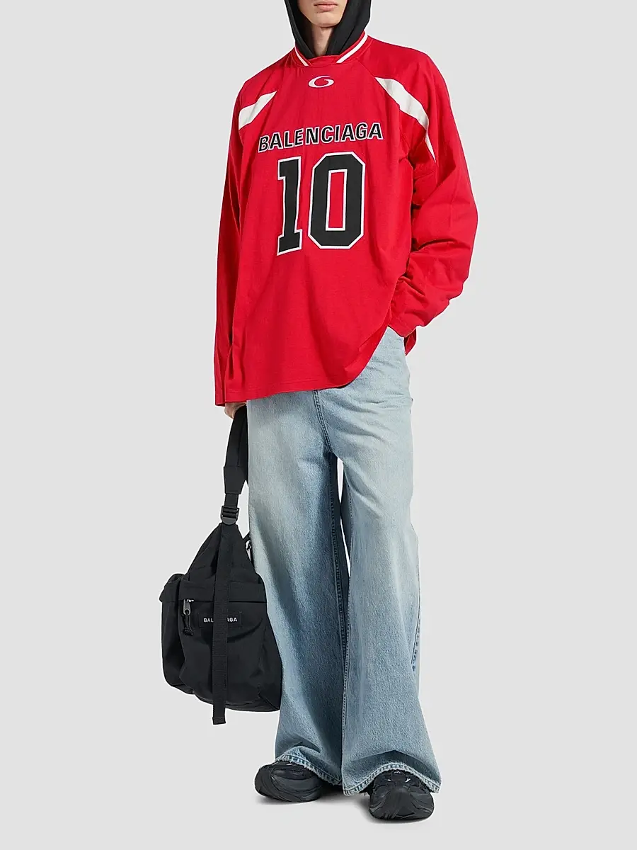 Balenciaga Men's / NBA Collaboration Oversized Long Sleeve T-Shirt | Thumbnail 2 Balenciaga Men's / NBA Collaboration Oversized Long Sleeve T-Shirt | Thumbnail 2