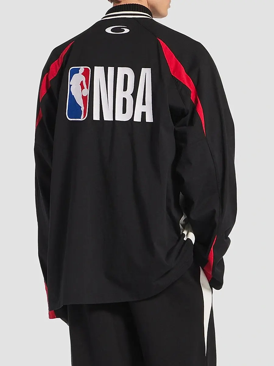 Balenciaga Men's / NBA Collaboration Oversized Long Sleeve T-Shirt | Thumbnail 4 Balenciaga Men's / NBA Collaboration Oversized Long Sleeve T-Shirt | Thumbnail 4