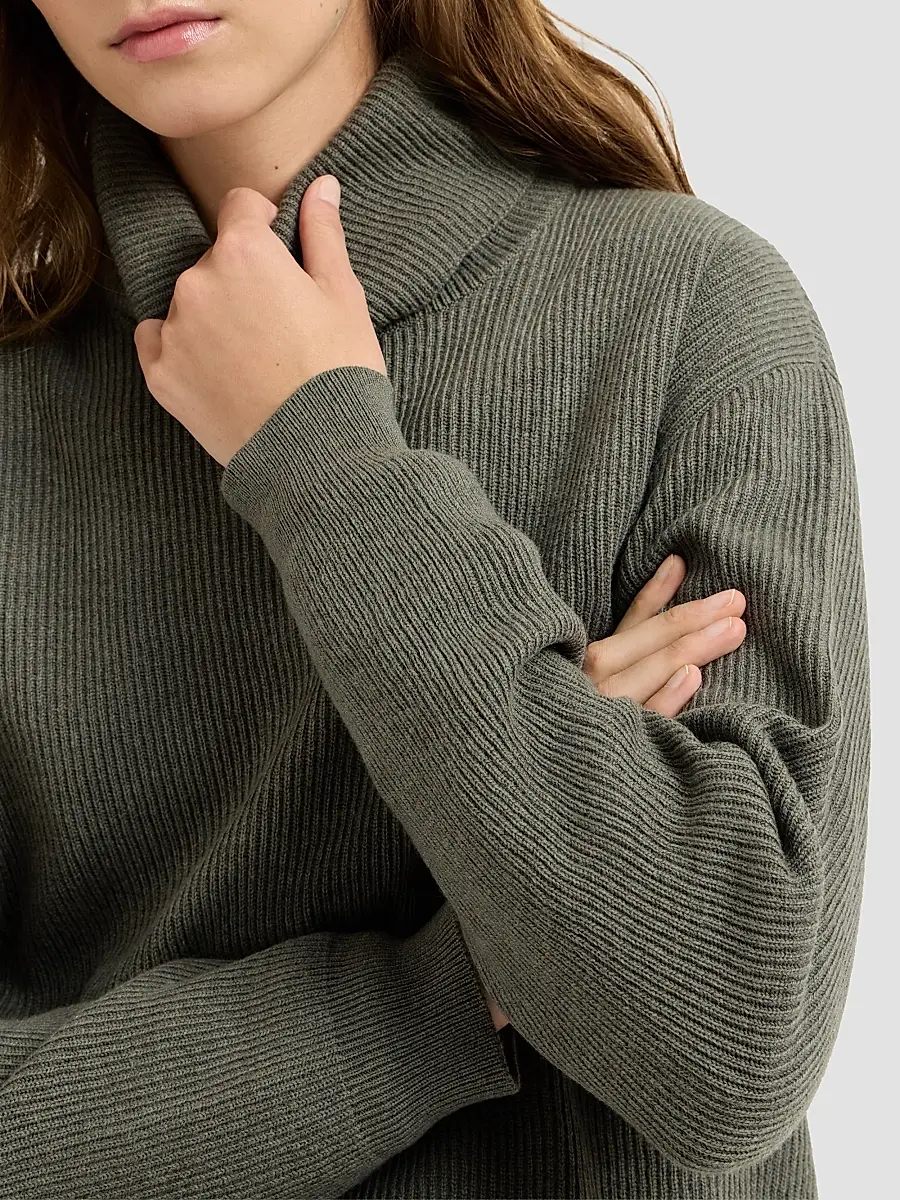 Brunello Cucinelli Women's Cashmere English Rib Turtleneck Sweater with Monili - Origano | Thumbnail 6