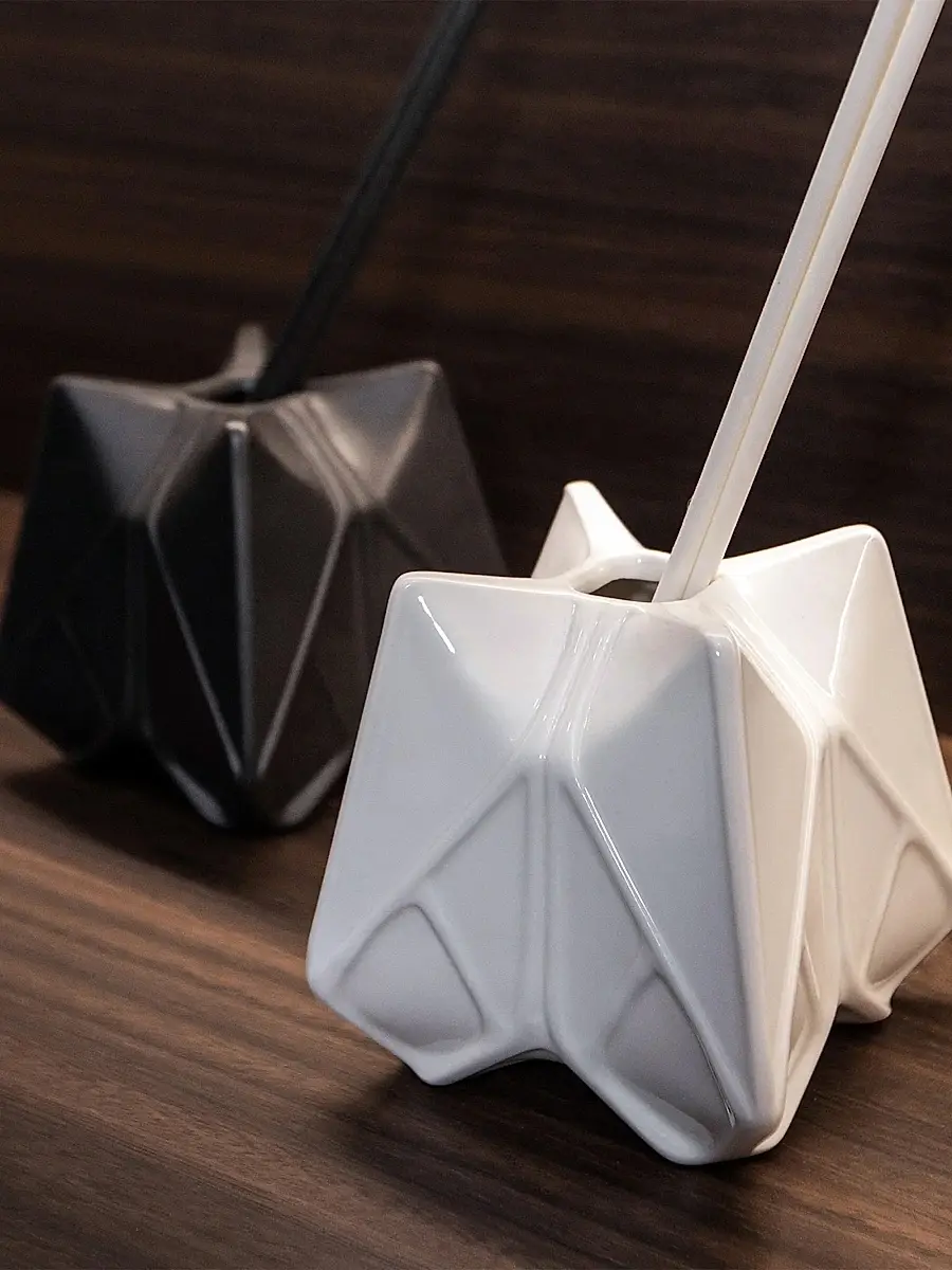Zaha Hadid Design Prime Reed Diffuser | Thumbnail 4