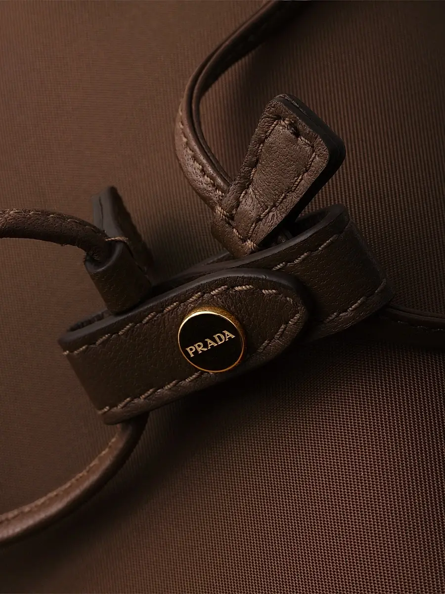 Prada Women's Wish Re-Nylon Pouch | Thumbnail 4 Prada Women's Wish Re-Nylon Pouch | Thumbnail 4