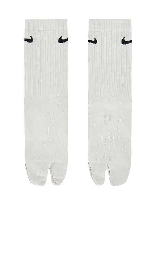 Nike Everyday Plus Lightweight Crew Tabi Sock | Image 1 Nike Everyday Plus Lightweight Crew Tabi Sock | Image 1