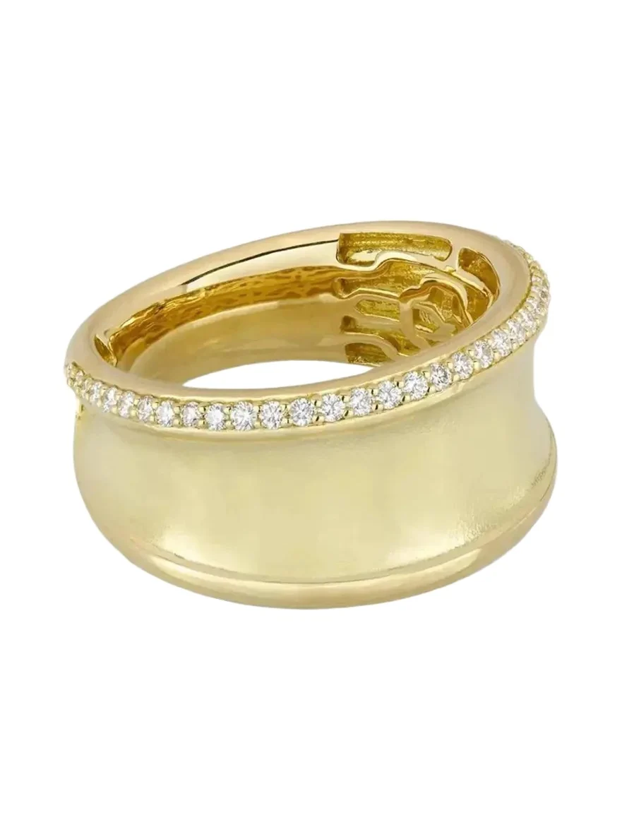 18K Yellow Gold Diamond Gallant Ring 18K Yellow Gold Diamond Gallant Ring