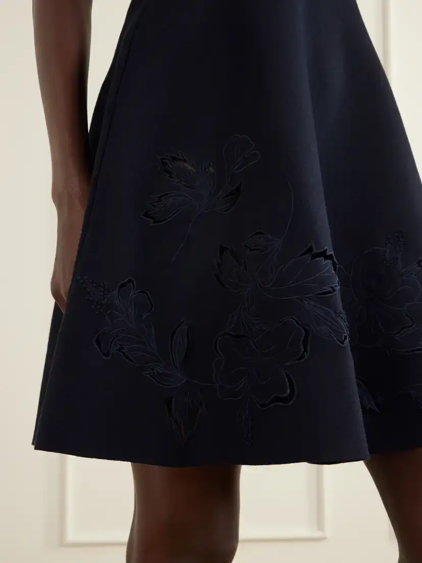 Oscar de la Renta Laser-cut Embroidered Knitted Mini Dress | Thumbnail 5 Oscar de la Renta Laser-cut Embroidered Knitted Mini Dress | Thumbnail 5