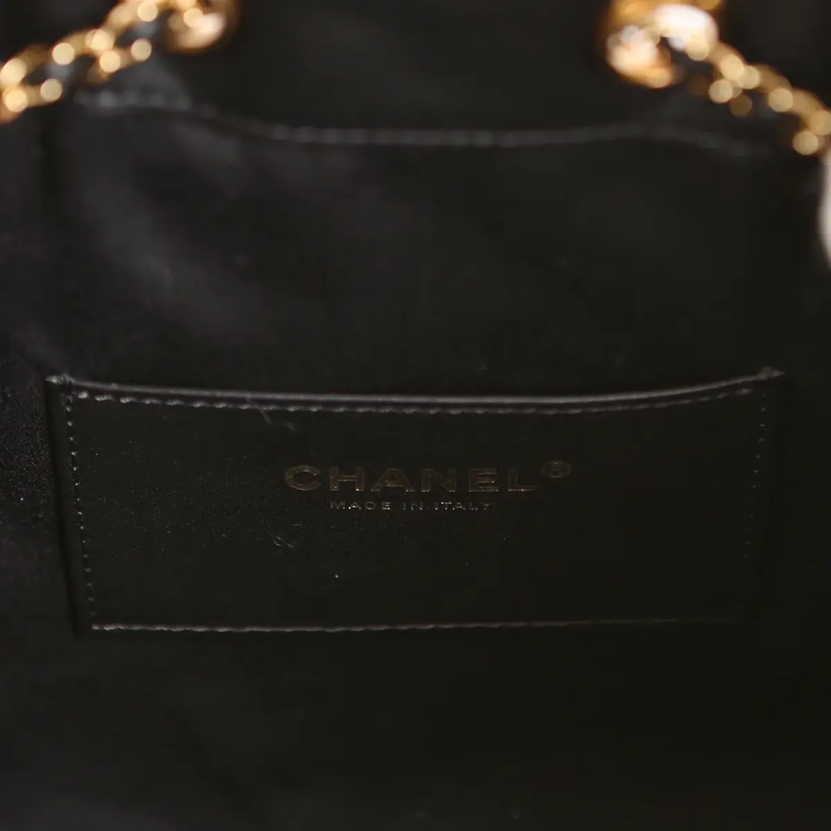 Chanel Chanel Small 25 Hobo Bag White, Black Tweed Gold Hardware | Thumbnail 8 Chanel Chanel Small 25 Hobo Bag White, Black Tweed Gold Hardware | Thumbnail 8