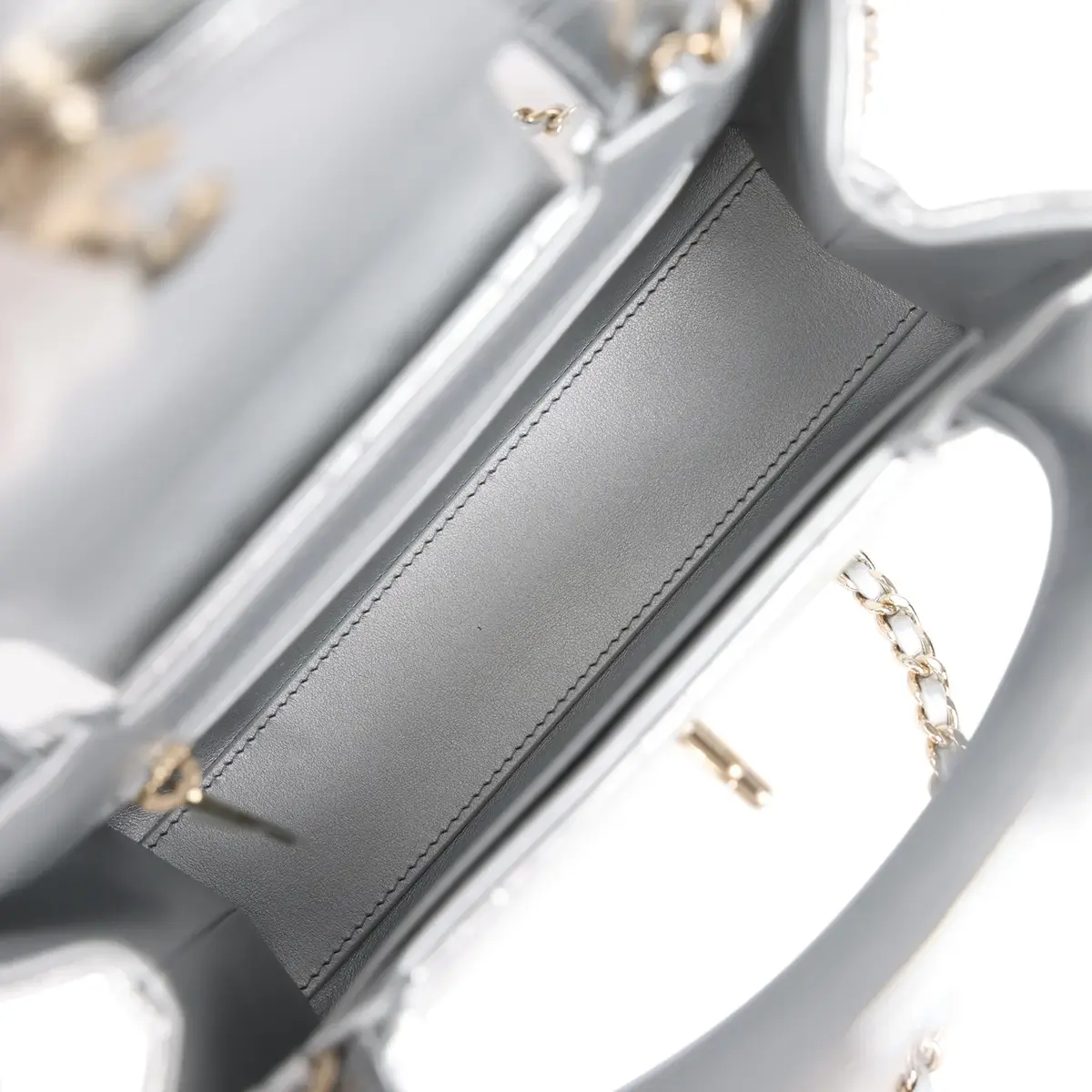 Chanel Chanel Small Kelly Shopper Silver Metallic Calfskin Light Gold Hardware | Thumbnail 8 Chanel Chanel Small Kelly Shopper Silver Metallic Calfskin Light Gold Hardware | Thumbnail 8