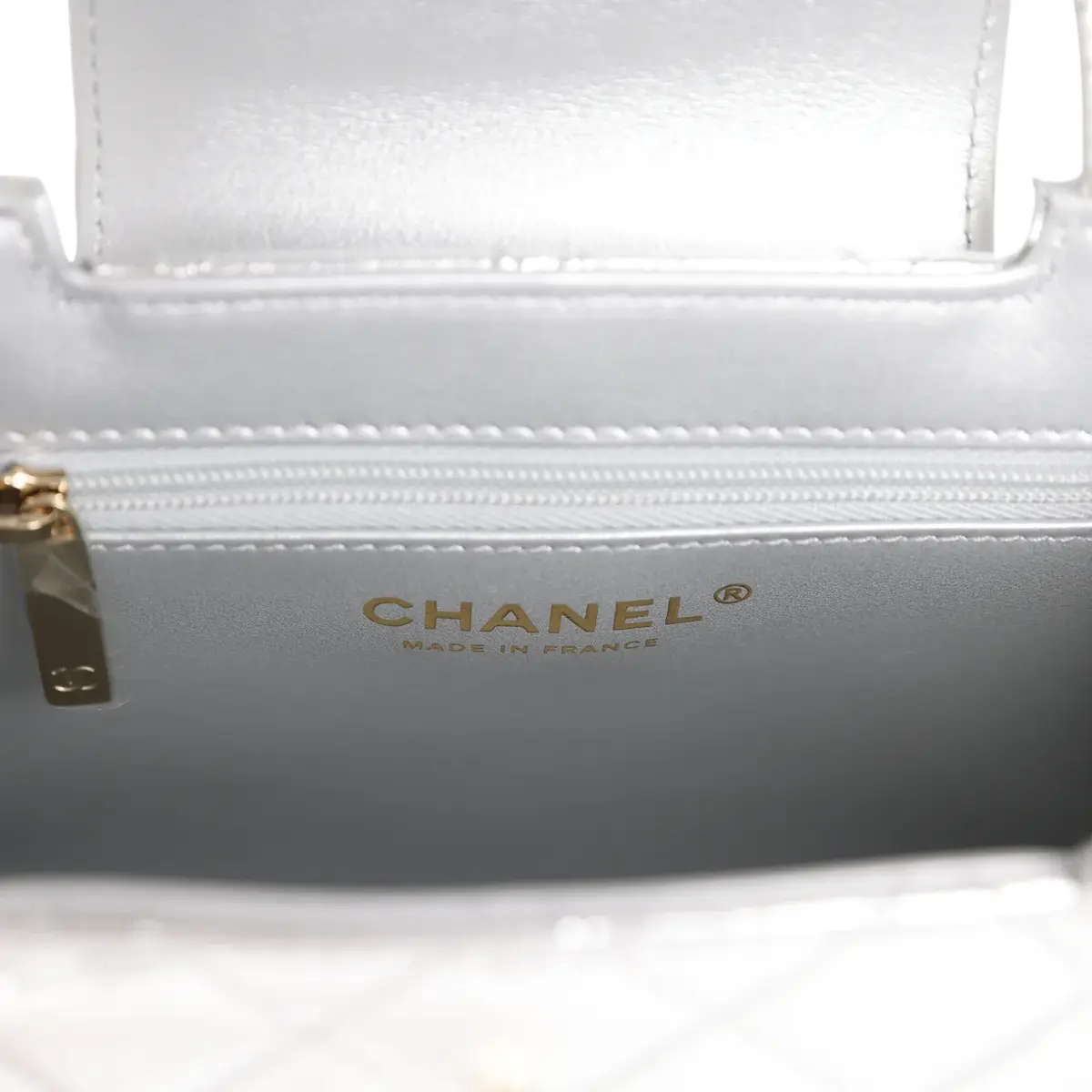 Chanel Chanel Small Kelly Shopper Silver Metallic Calfskin Light Gold Hardware | Thumbnail 9 Chanel Chanel Small Kelly Shopper Silver Metallic Calfskin Light Gold Hardware | Thumbnail 9