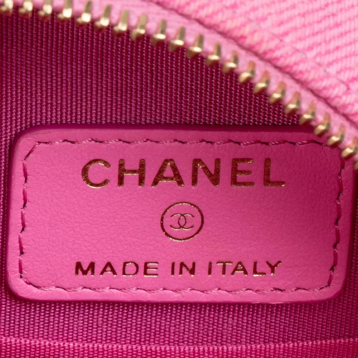 Chanel Chanel Pink Denim Canvas 19 Round Mini Clutch by The Solist | Thumbnail 10 Chanel Chanel Pink Denim Canvas 19 Round Mini Clutch by The Solist | Thumbnail 10