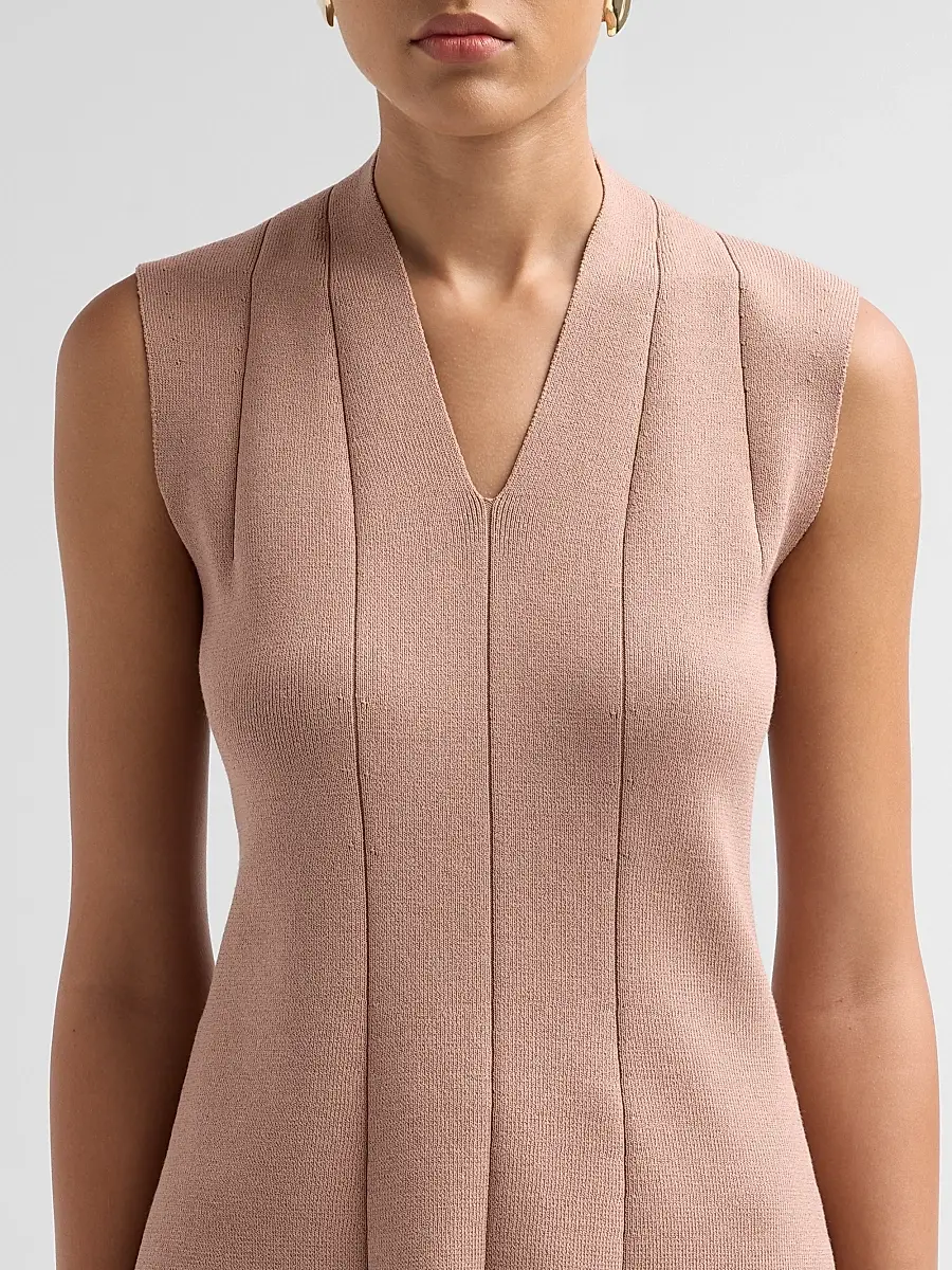 Misook Women's Princess Seam V-Neck Tank | Thumbnail 5 Misook Women's Princess Seam V-Neck Tank | Thumbnail 5