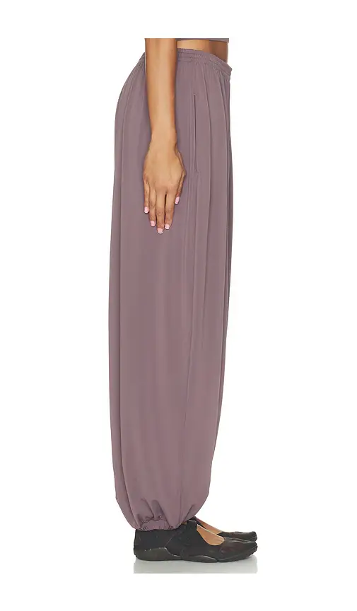 NikeSKIMS Stretch Knit Harem Pants | Thumbnail 2 NikeSKIMS Stretch Knit Harem Pants | Thumbnail 2