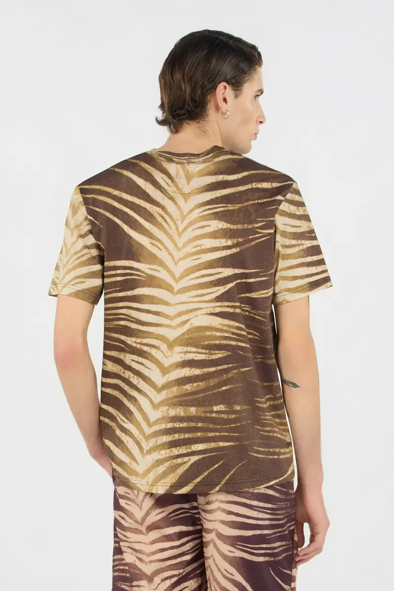 Roberto Cavalli Natural Barb Print T-Shirt | Thumbnail 3 Roberto Cavalli Natural Barb Print T-Shirt | Thumbnail 3