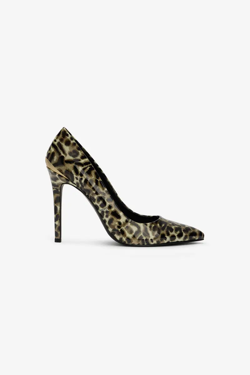 Roberto Cavalli Pump in Leopard Print | Thumbnail 2 Roberto Cavalli Pump in Leopard Print | Thumbnail 2