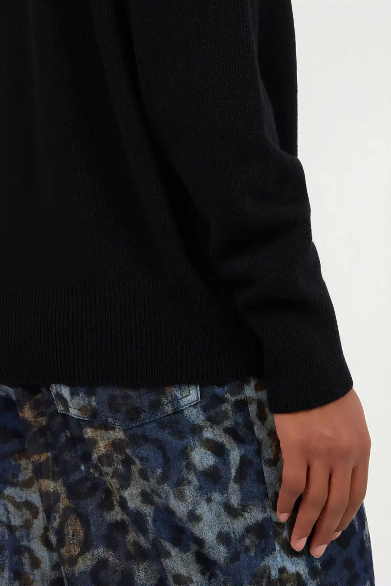 Roberto Cavalli Black sweater with Monogram Mirror Snake | Thumbnail 6 Roberto Cavalli Black sweater with Monogram Mirror Snake | Thumbnail 6