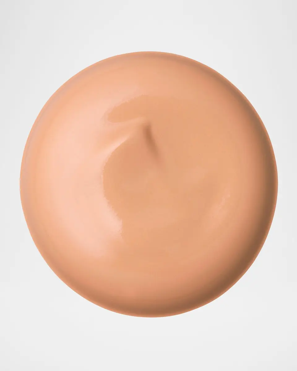 CLÉ DE PEAU BEAUTÉ Radiant Cream Foundation SPF 25 | Thumbnail 2 CLÉ DE PEAU BEAUTÉ Radiant Cream Foundation SPF 25 | Thumbnail 2