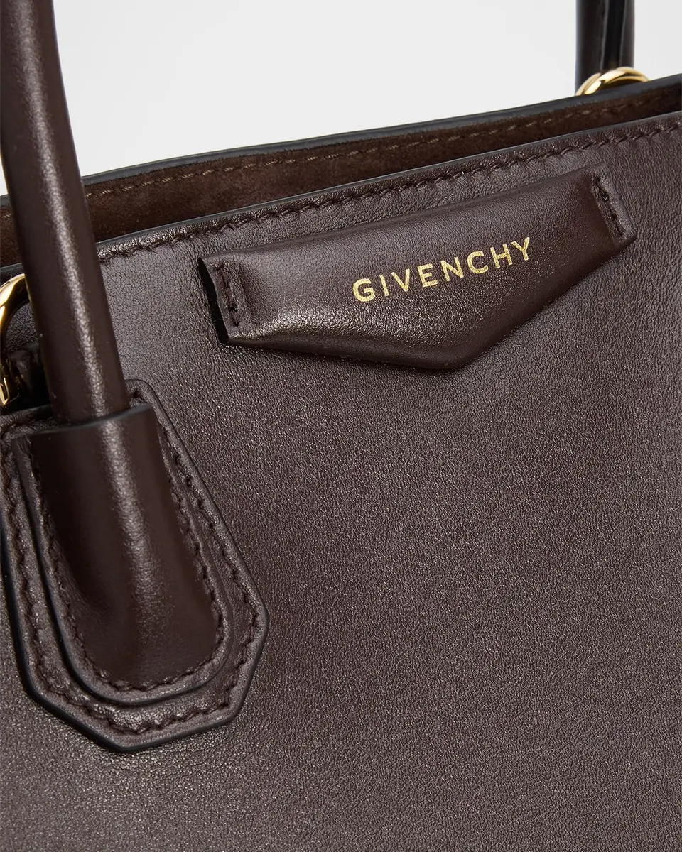 Givenchy Antigona Top-Handle Bag in Leather | Thumbnail 4 Givenchy Antigona Top-Handle Bag in Leather | Thumbnail 4
