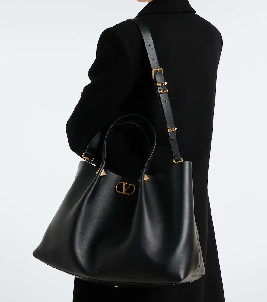 Valentino Garavani VLogo Signature Large leather tote bag | Thumbnail 4