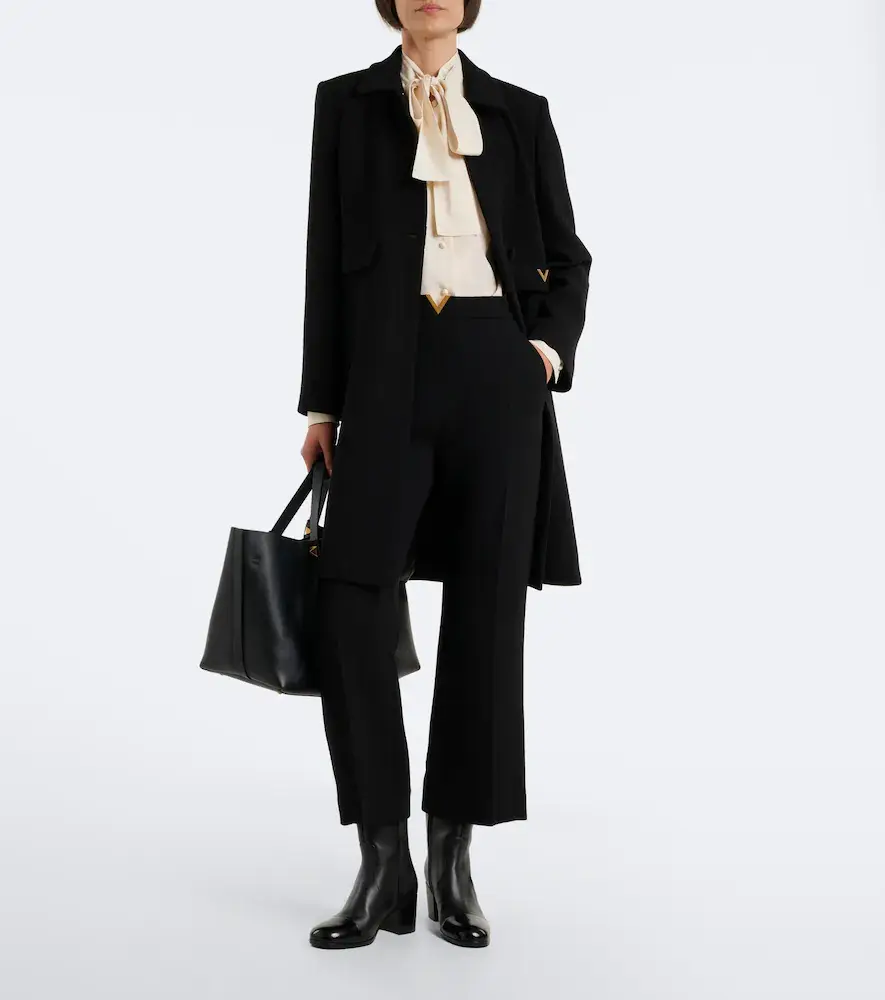 Valentino Garavani VLogo Signature Large leather tote bag | Thumbnail 5