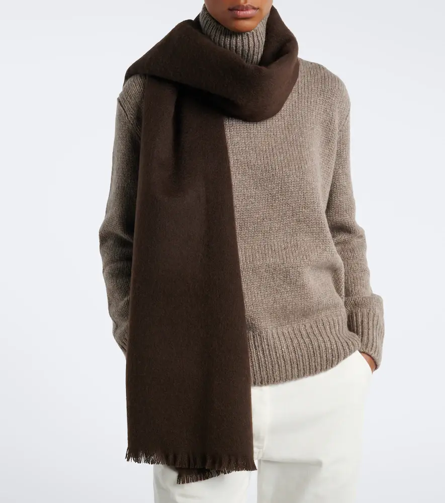 The Row Ingo cashmere scarf | Thumbnail 5