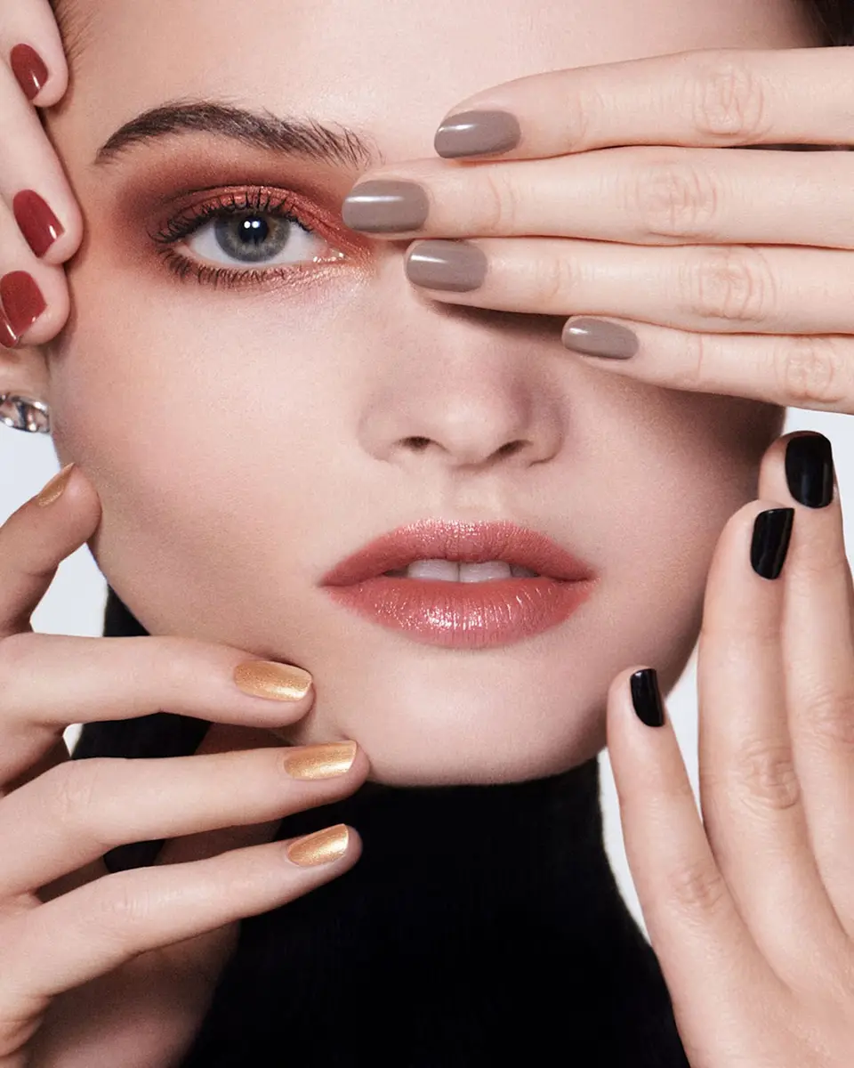 Dior Creme Abricot - Strengthening Nail Care | Thumbnail 3