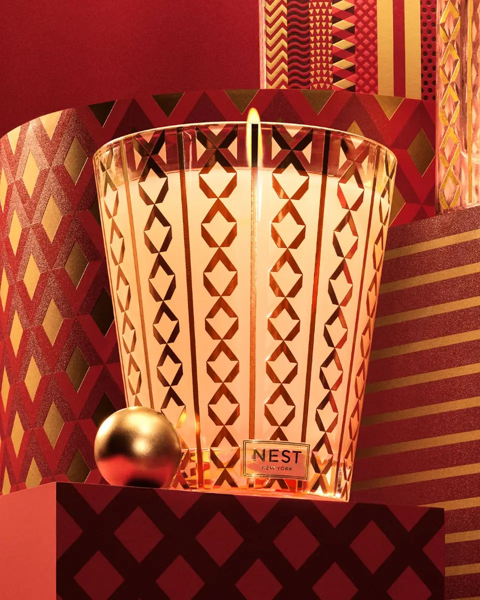 NEST New York Holiday Classic Candle, 8 oz. | Thumbnail 2 NEST New York Holiday Classic Candle, 8 oz. | Thumbnail 2