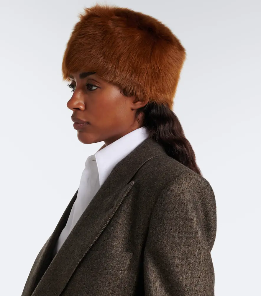 Saint Laurent Shearling hat | Thumbnail 5 Saint Laurent Shearling hat | Thumbnail 5