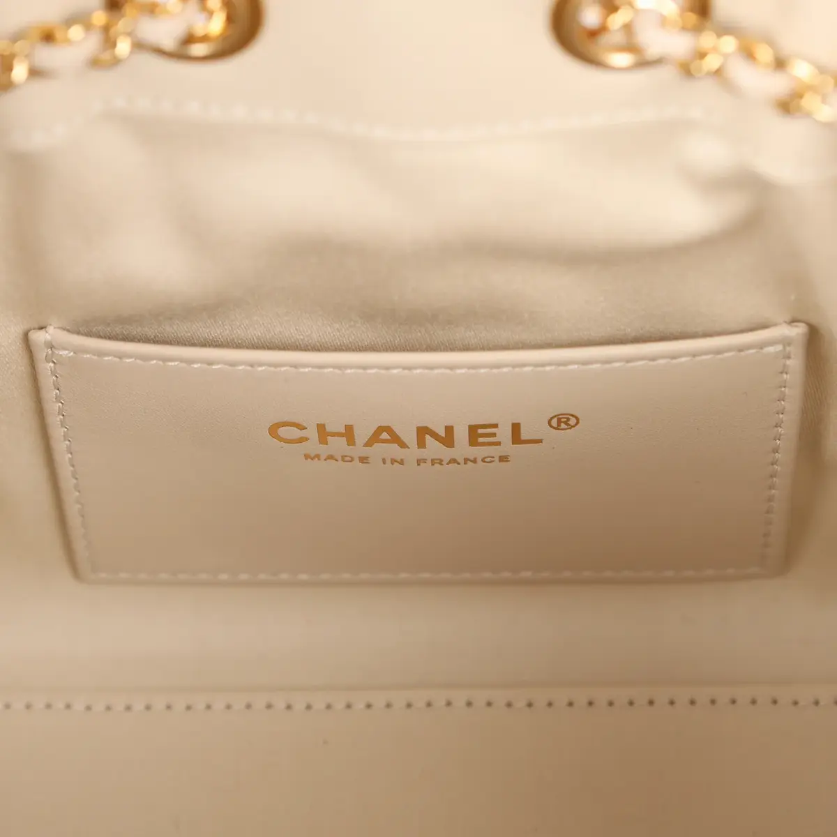 Chanel Chanel Mini 25 Hobo Bag Light Beige, Red, White Blue Tweed Boucle Gold Hardware | Thumbnail 8