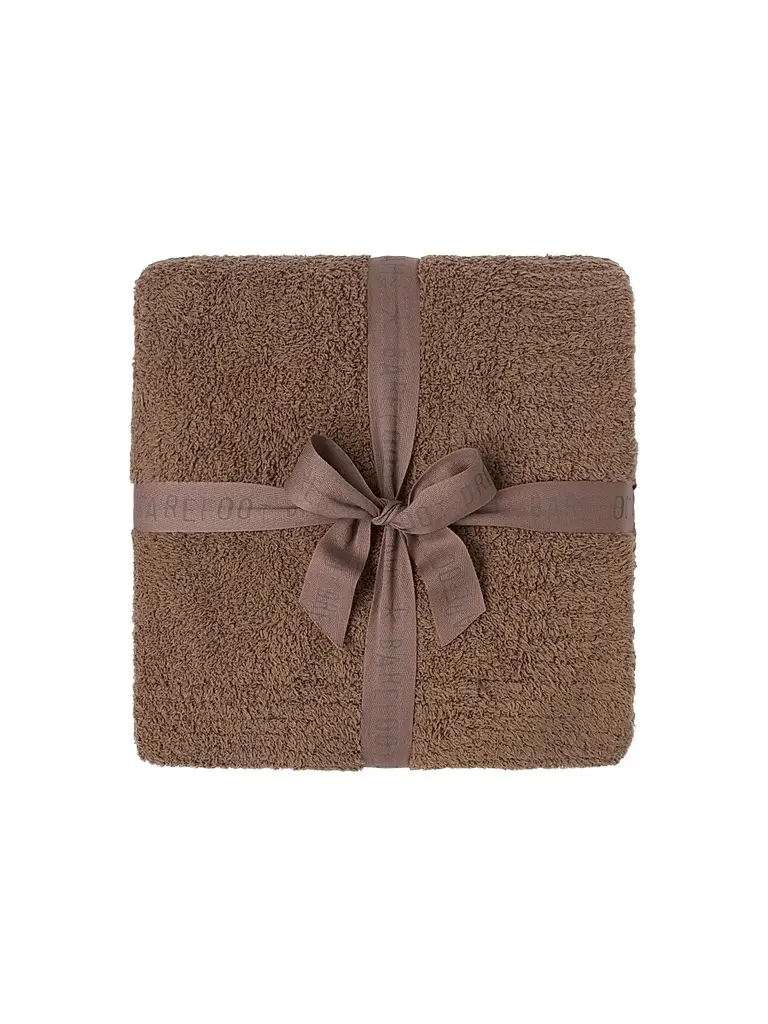 Barefoot Dreams Cozy Chic Throw - Chestnut | Image 1 Barefoot Dreams Cozy Chic Throw - Chestnut | Image 1