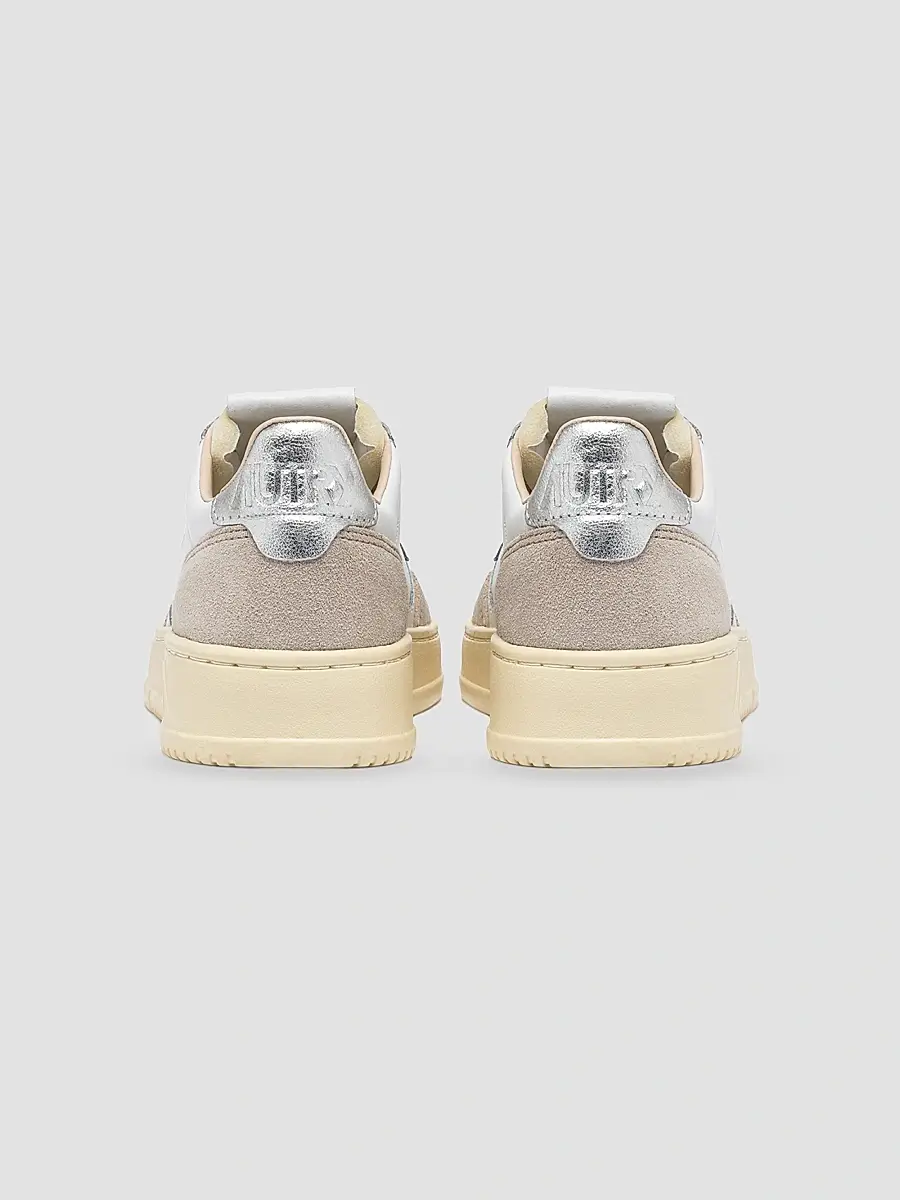 Autry Women's Medalist Leather Low-Top Sneakers | Thumbnail 3 Autry Women's Medalist Leather Low-Top Sneakers | Thumbnail 3