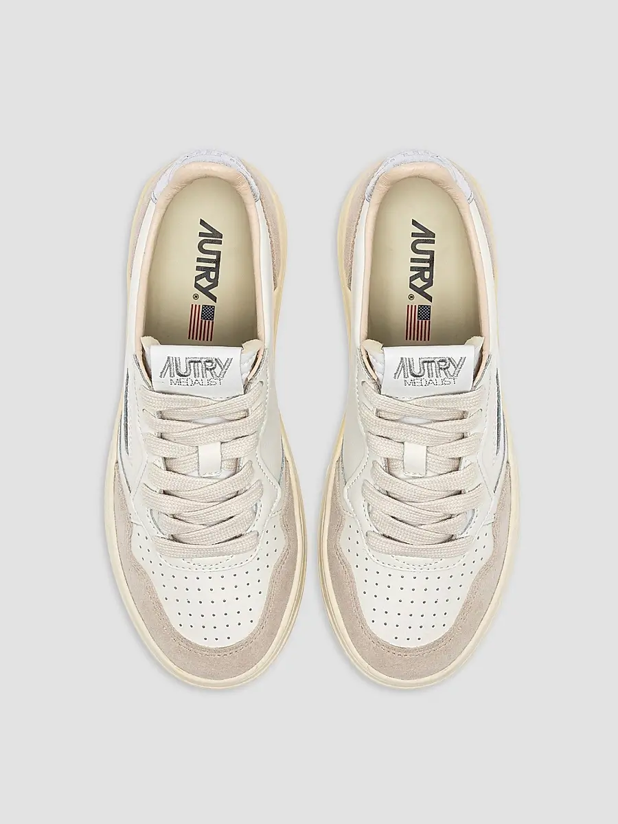 Autry Women's Medalist Leather Low-Top Sneakers | Thumbnail 4 Autry Women's Medalist Leather Low-Top Sneakers | Thumbnail 4