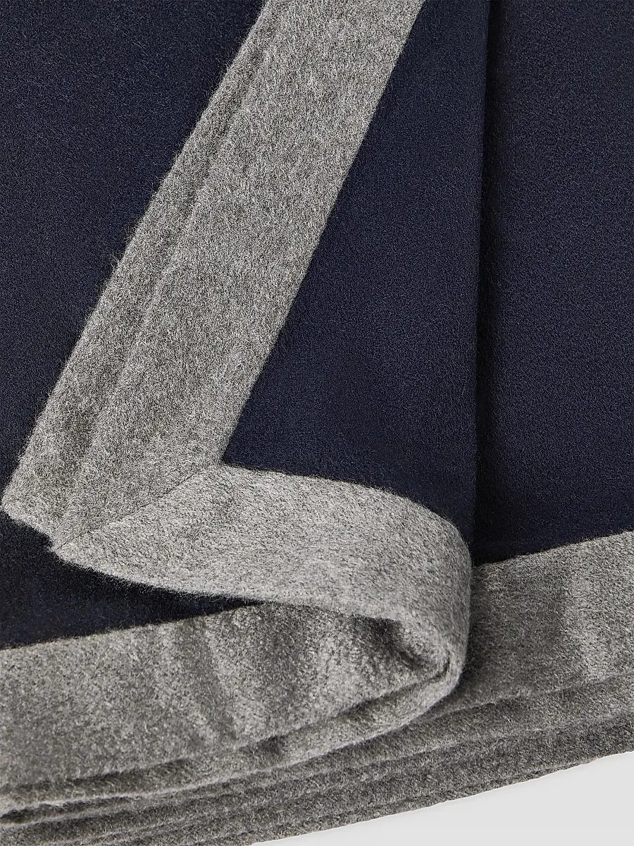 Brunello Cucinelli Cashmere Throw with Contrasting Border - Navy Blue | Thumbnail 3 Brunello Cucinelli Cashmere Throw with Contrasting Border - Navy Blue | Thumbnail 3